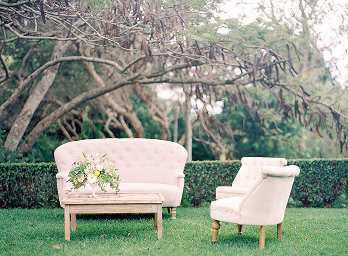 garden-ranunculus-peach-fresh-timeless-inspiration-shoot20