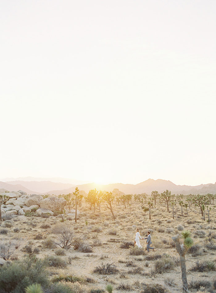 joshua-tree-desert-modern-boho-engagment-session02