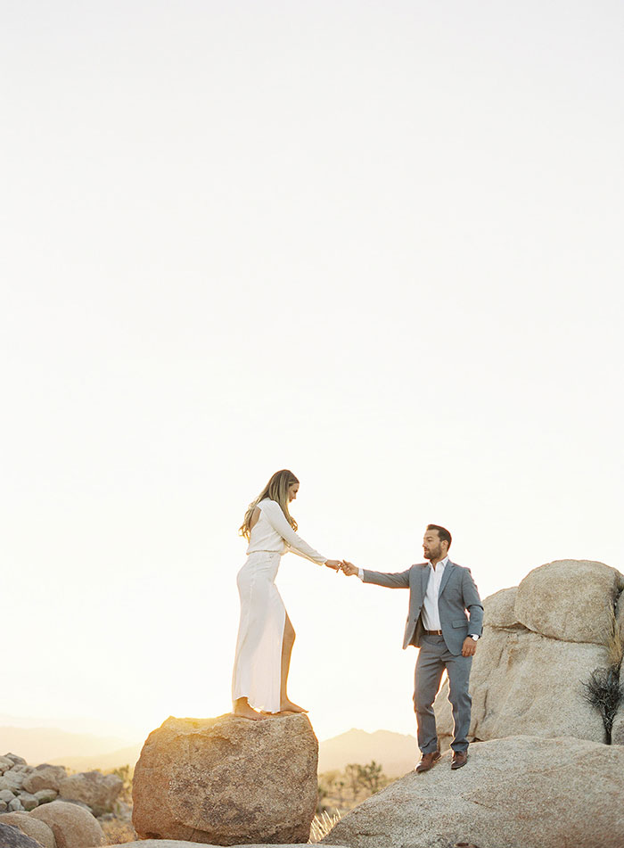 joshua-tree-desert-modern-boho-engagment-session03