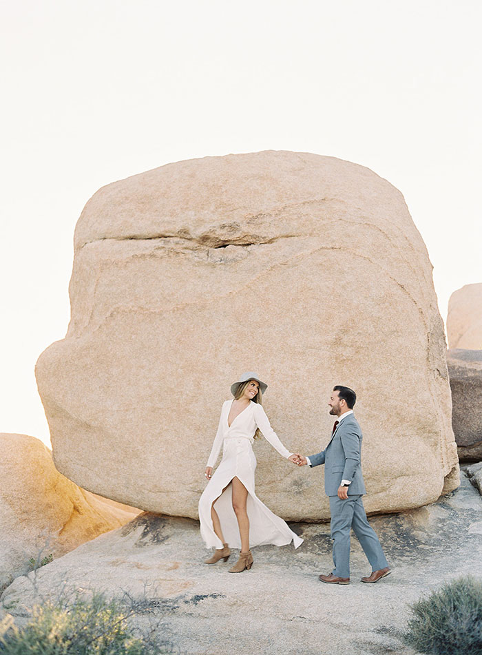 joshua-tree-desert-modern-boho-engagment-session16